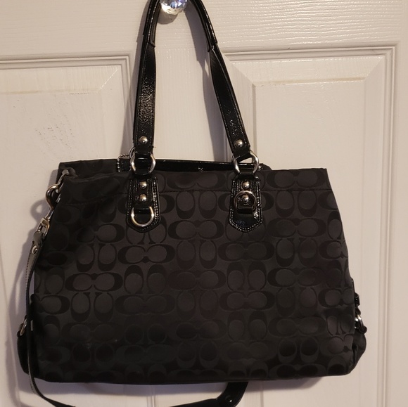 Authentic black Coach Purse Shoulder Handbag - Picture 2 of 4